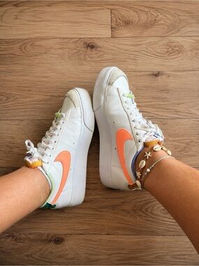 White Platform Nike Sneakers with cute multicolored detailing
